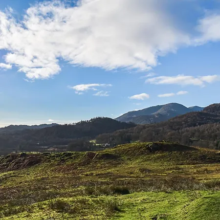 Lingmoor View *